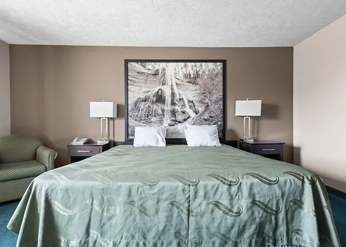 Hotel Burgundy &